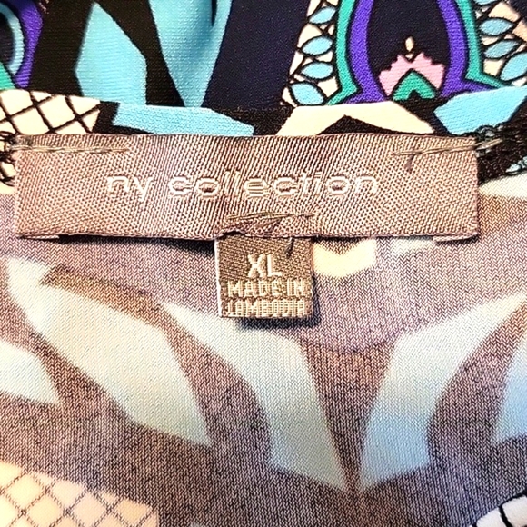 Beautiful Maxi Dress - Picture 5 of 8